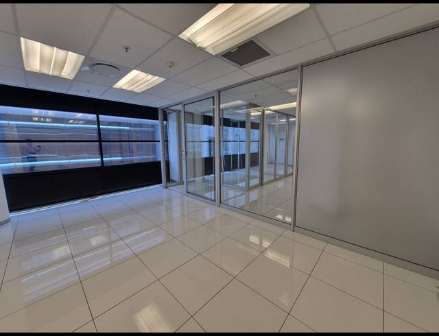 110M² OFFICE TO LET IN SANDTON CENTRAL